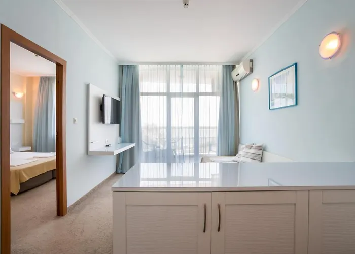 מלון Perla Club פרימורסקו