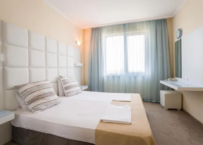 מלון Perla Club 4*